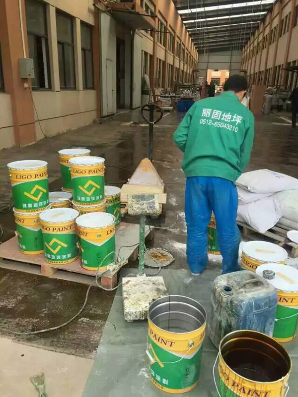 吴江标识公司平涂型环氧地坪进场施工